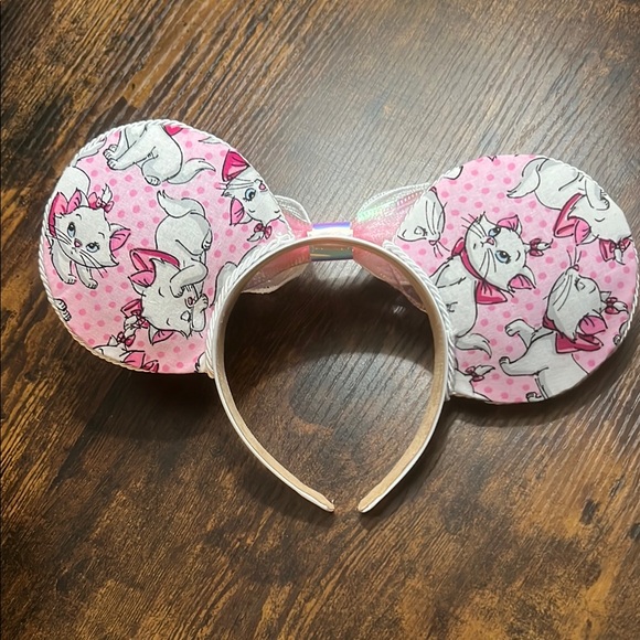 Small shop Disney Marie Cat Minnie Ears Headband - Picture 2 of 8